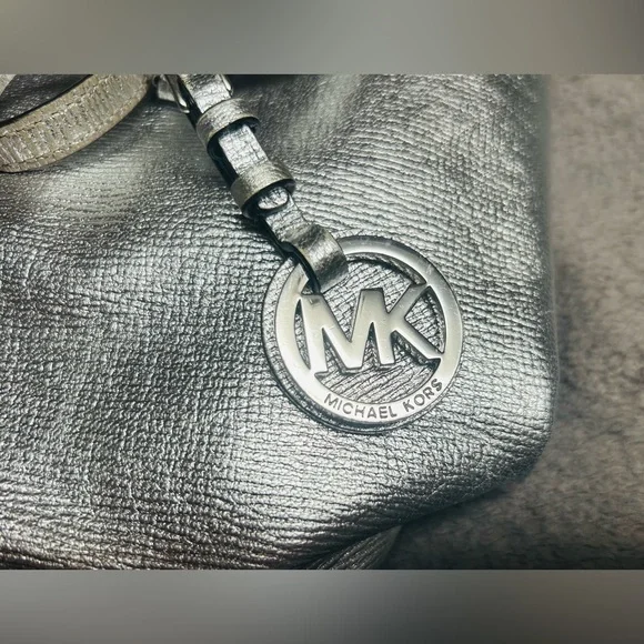 Authentic Michael Kors purse with wallet - Picture 3 of 14